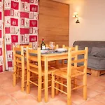 Apartament 2 Pieces Avec Balcon Et Parking A Pra Loup - Fr-1-504-194 *