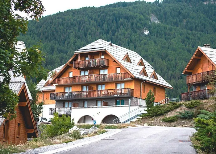 2 Pièces Avec Balcon Et Parking à Pra Loup - Fr-1-504-194 * Uvernet-Fours